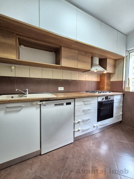 Piata Victoriei, loc parcare, Banu Manta,